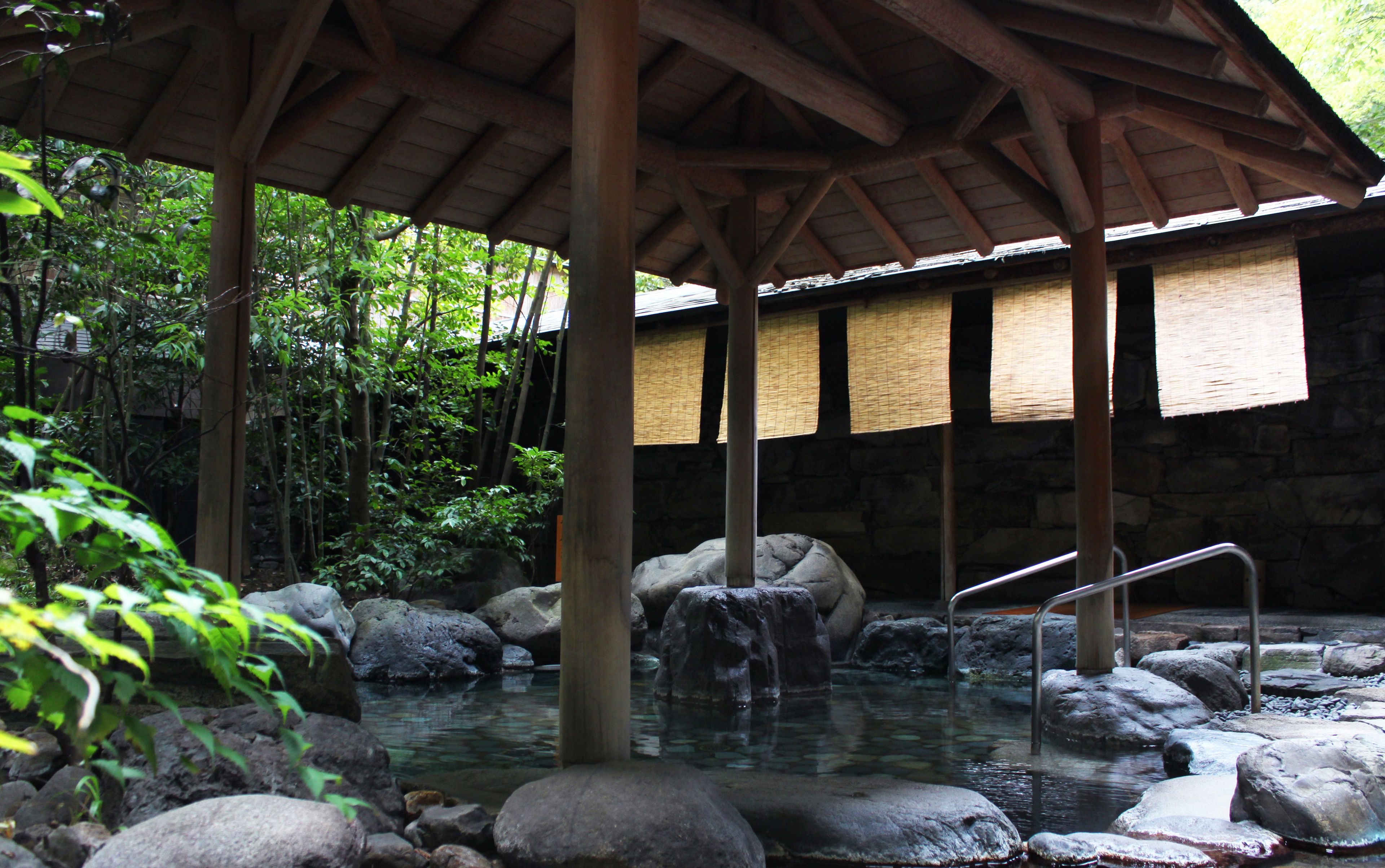 Aromaterapia, reflexología, masajes