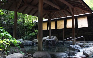 Aromatherapy, reflexology, massages