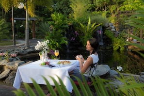 Daily buffet breakfast (USD 25 per person) - Royal Torarica Hotel (Paramaribo)