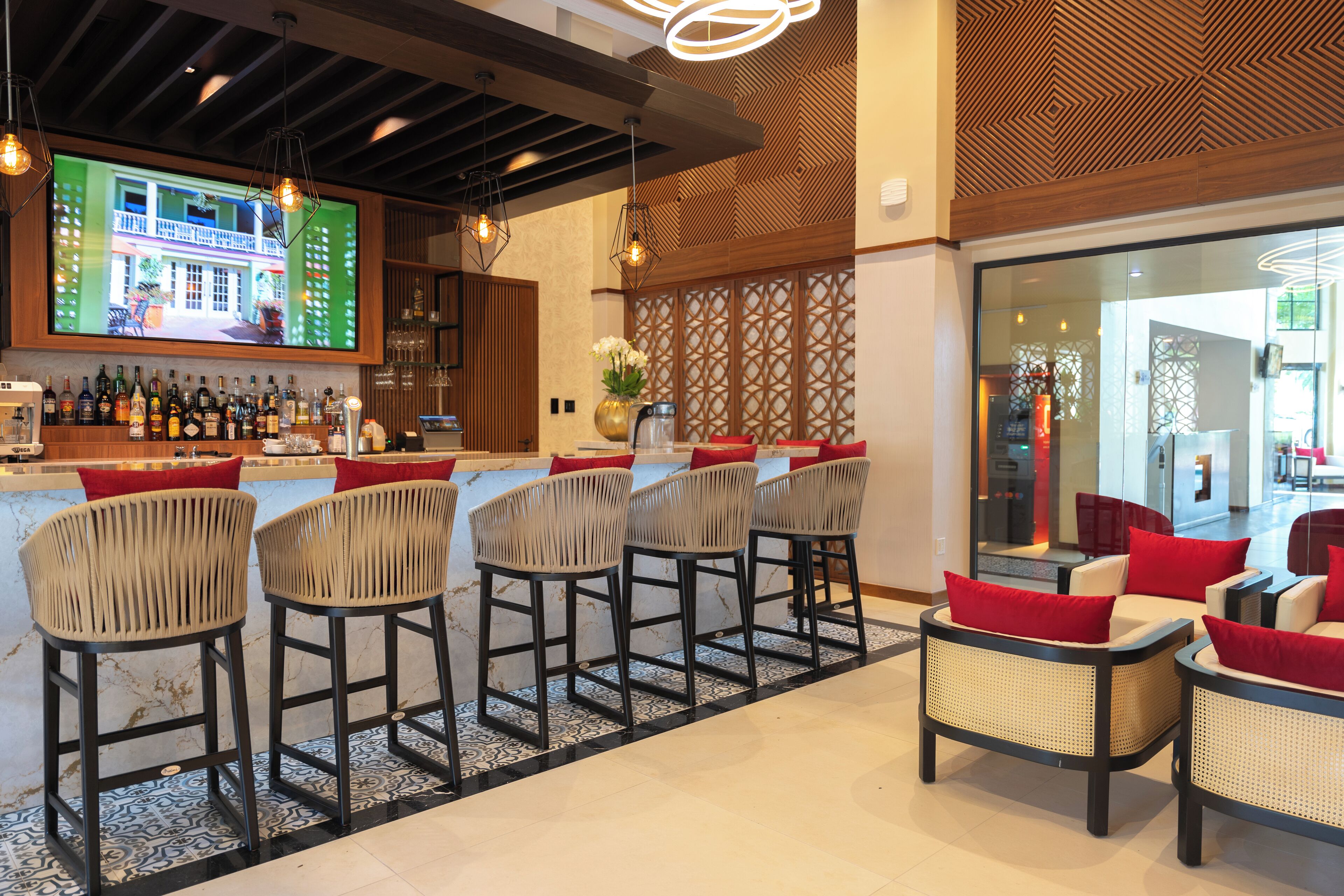 lunch and dinner served, garden views