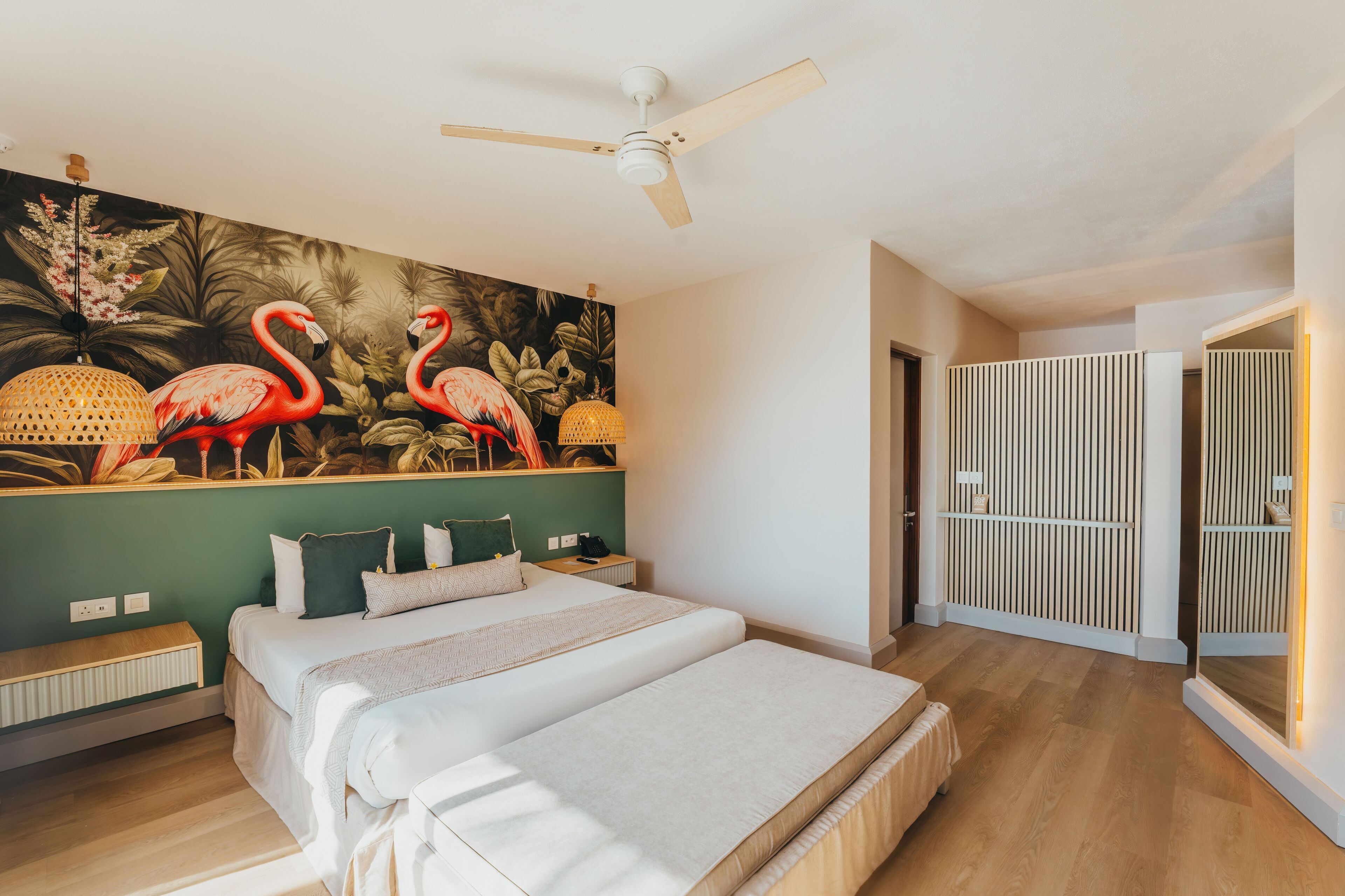 deluxe room, 1 king bed with sofa bed (deluxe sea view room) | 1 bedroom, premium bedding, minibar, in-room safe