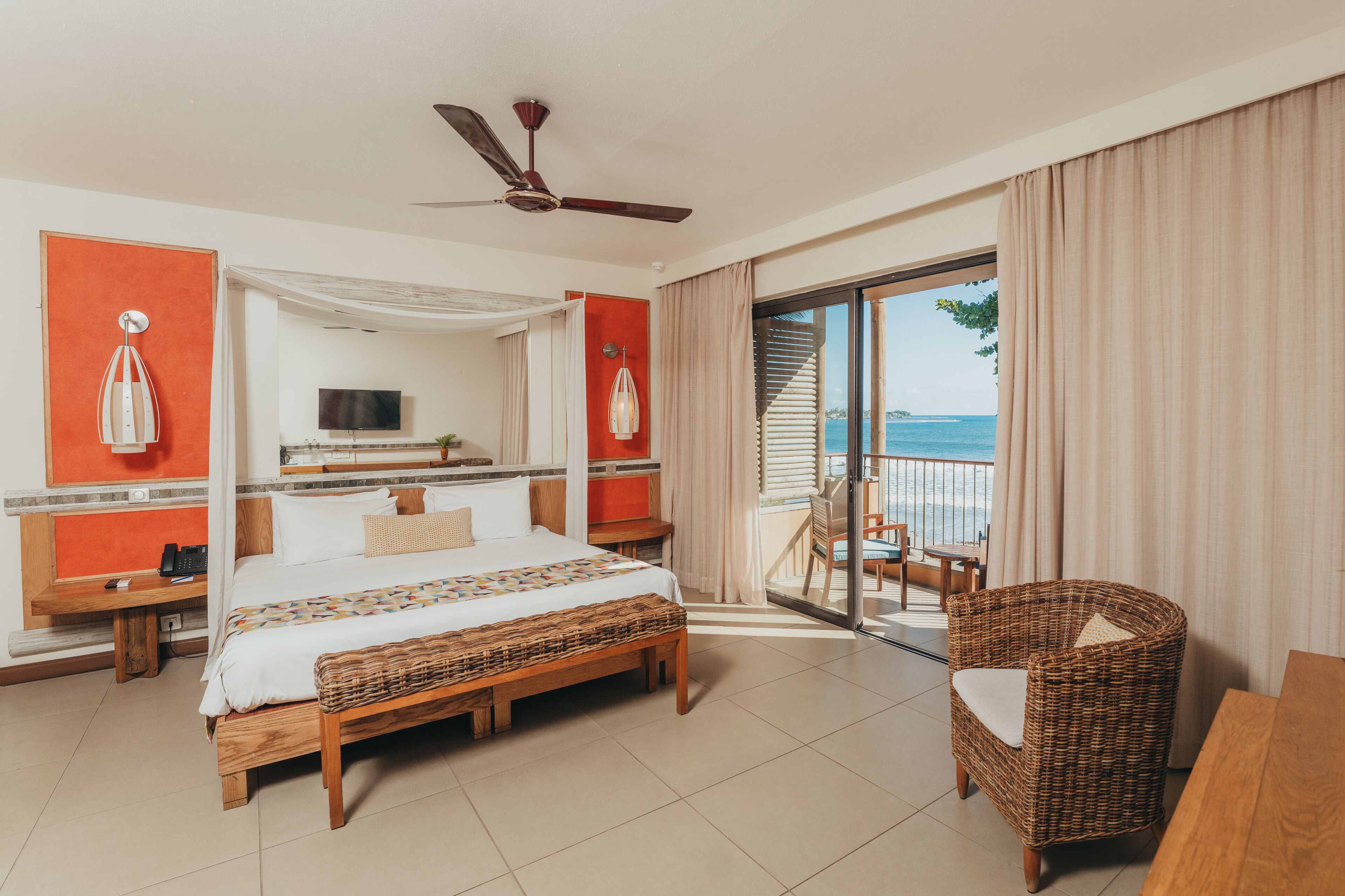 1 bedroom, premium bedding, minibar, in-room safe