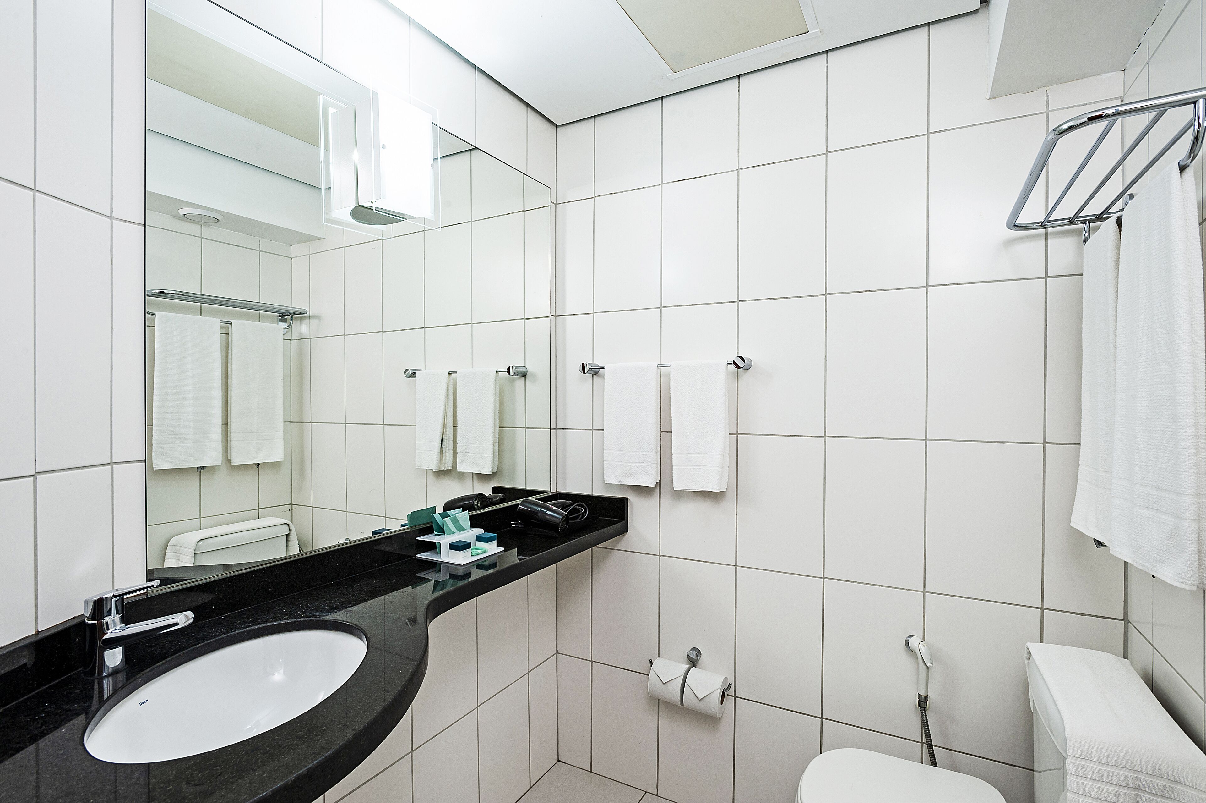 deluxe twin room | bathroom | free toiletries, hair dryer, towels, soap
