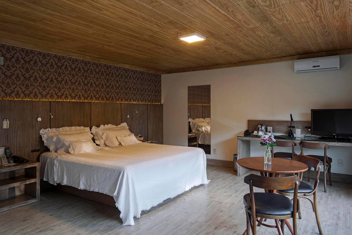 1 Schlafzimmer, Allergikerbettwaren, Minibar, Zimmersafe