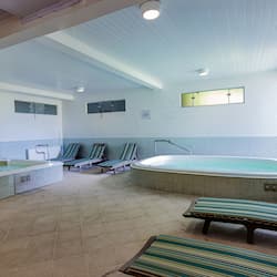 室內 Spa 池