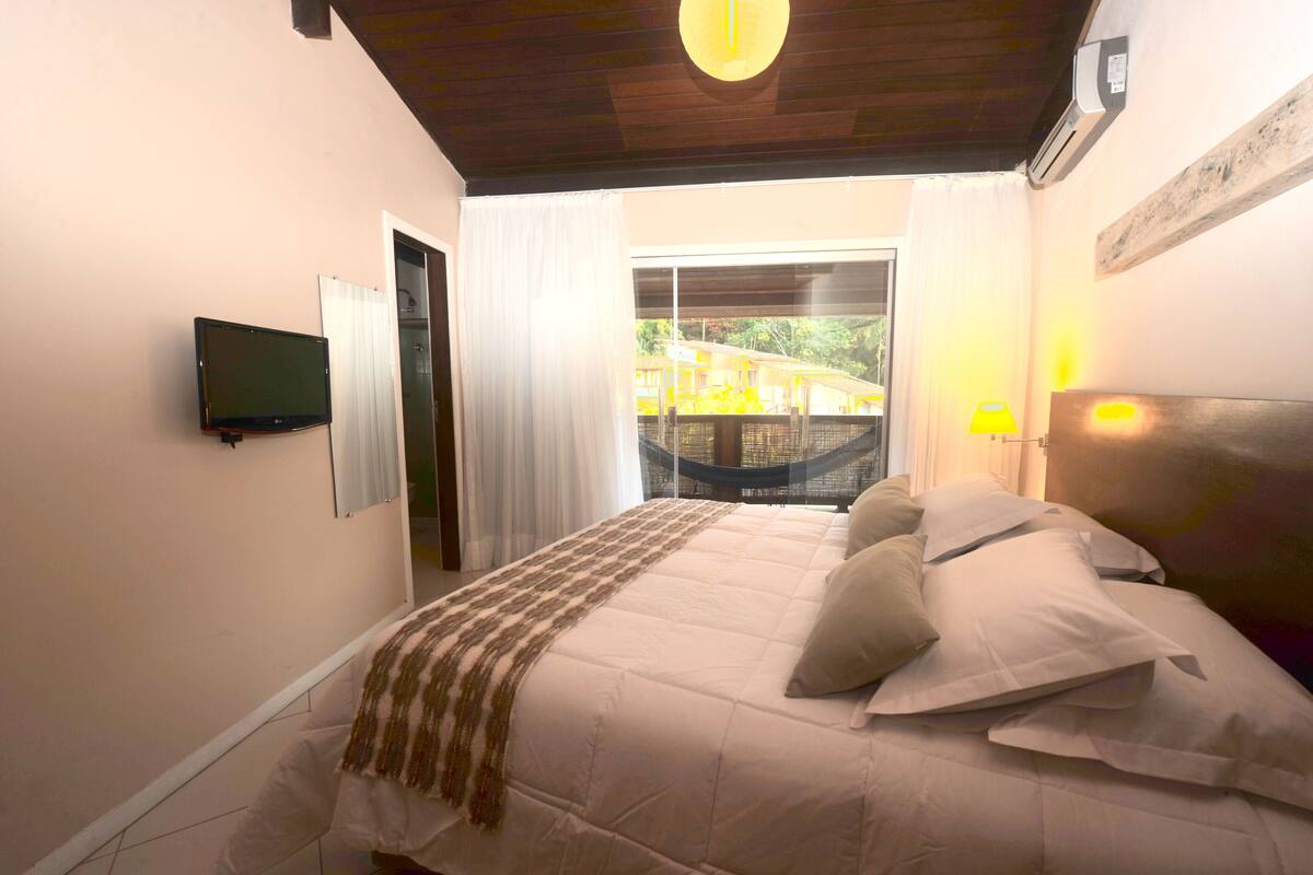 Superior Tek Büyük Yataklı Oda | Minibar, odada kasa, ayrı ayrı dekore edilmiş, güneşlik/perde