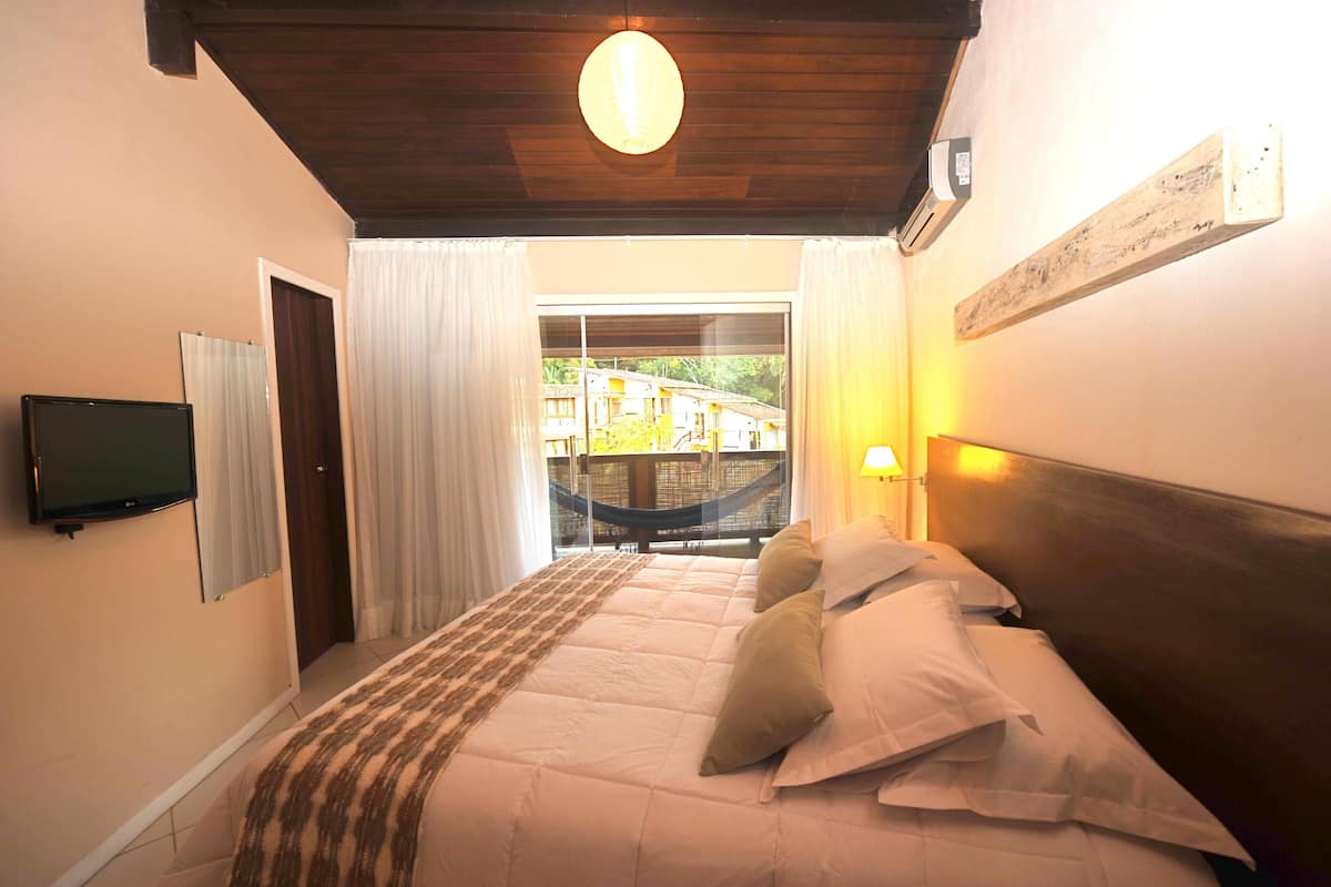 Frigobar, cofres nos quartos, individualmente decorados