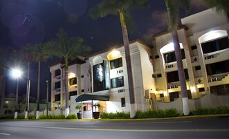 Fachada del alojamiento - Noche