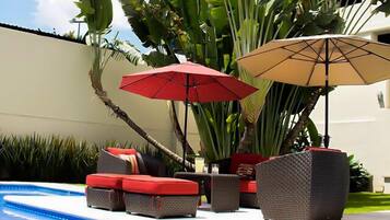 Outdoor pool, sun loungers