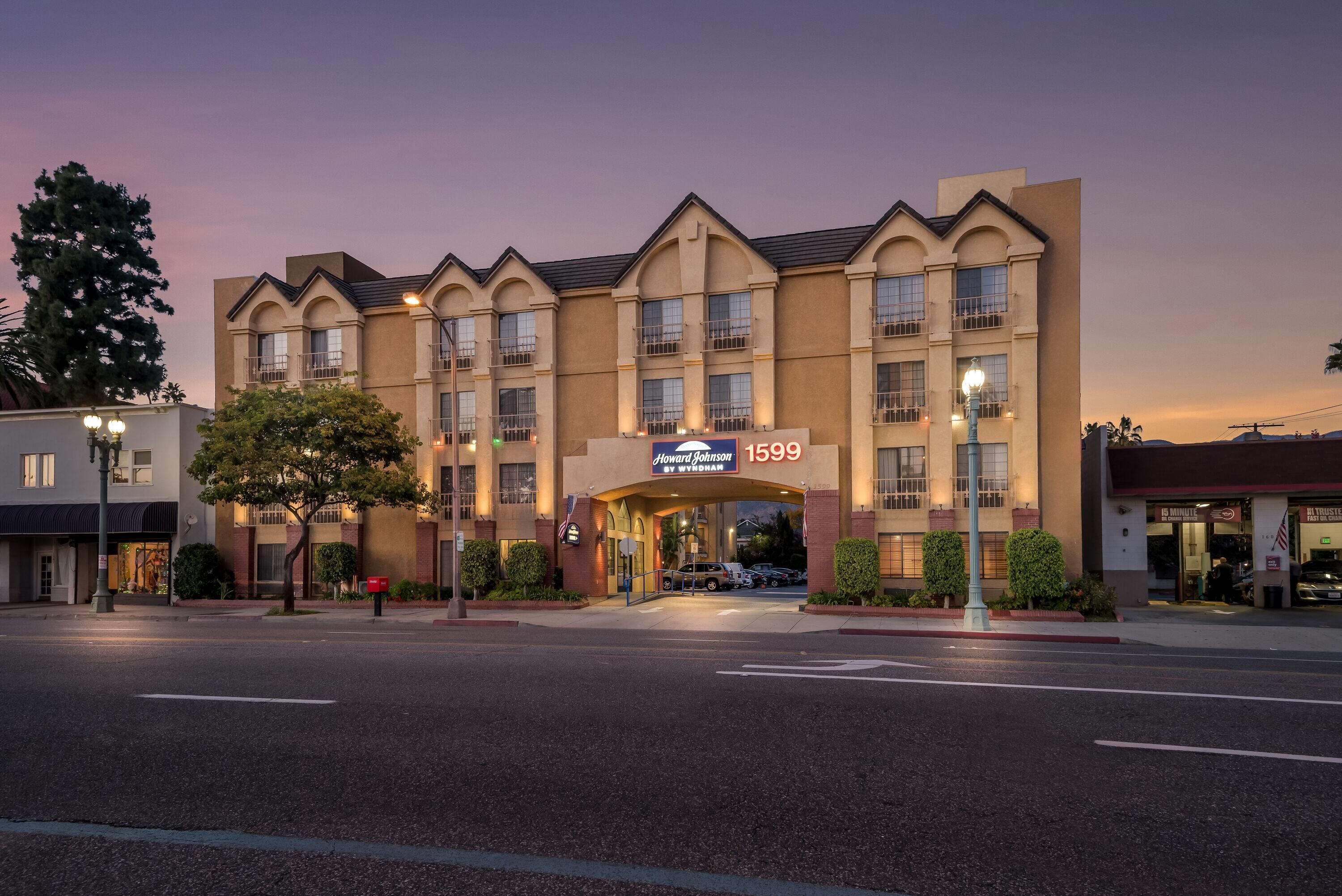 Foto - Howard Johnson by Wyndham Pasadena