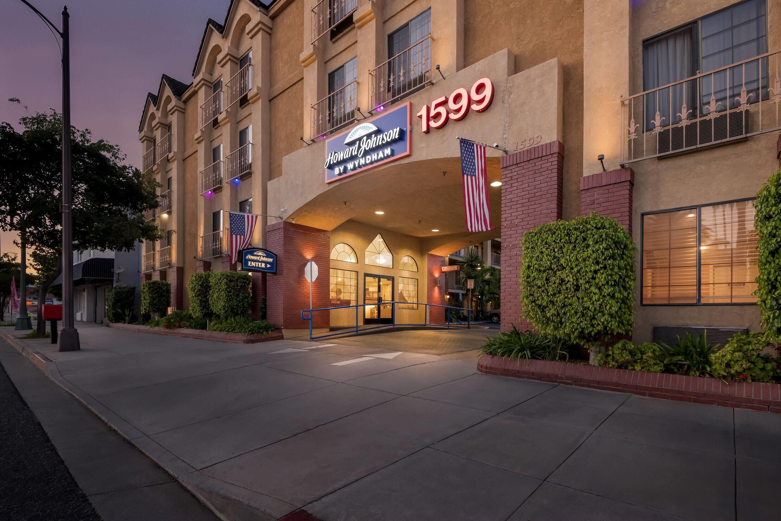 Foto - Howard Johnson by Wyndham Pasadena