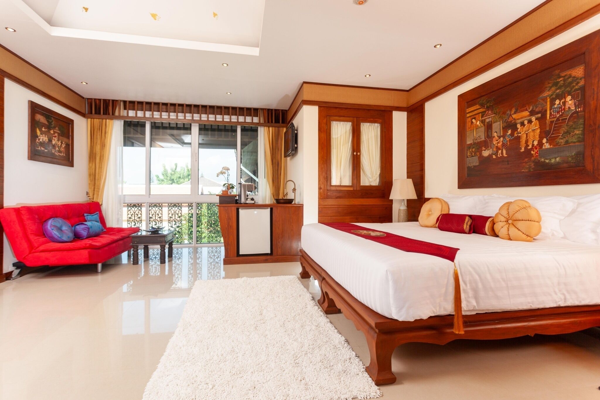 Junior Suite Room (Air Purifier) | Minibar, in-room safe, individually decorated, desk
