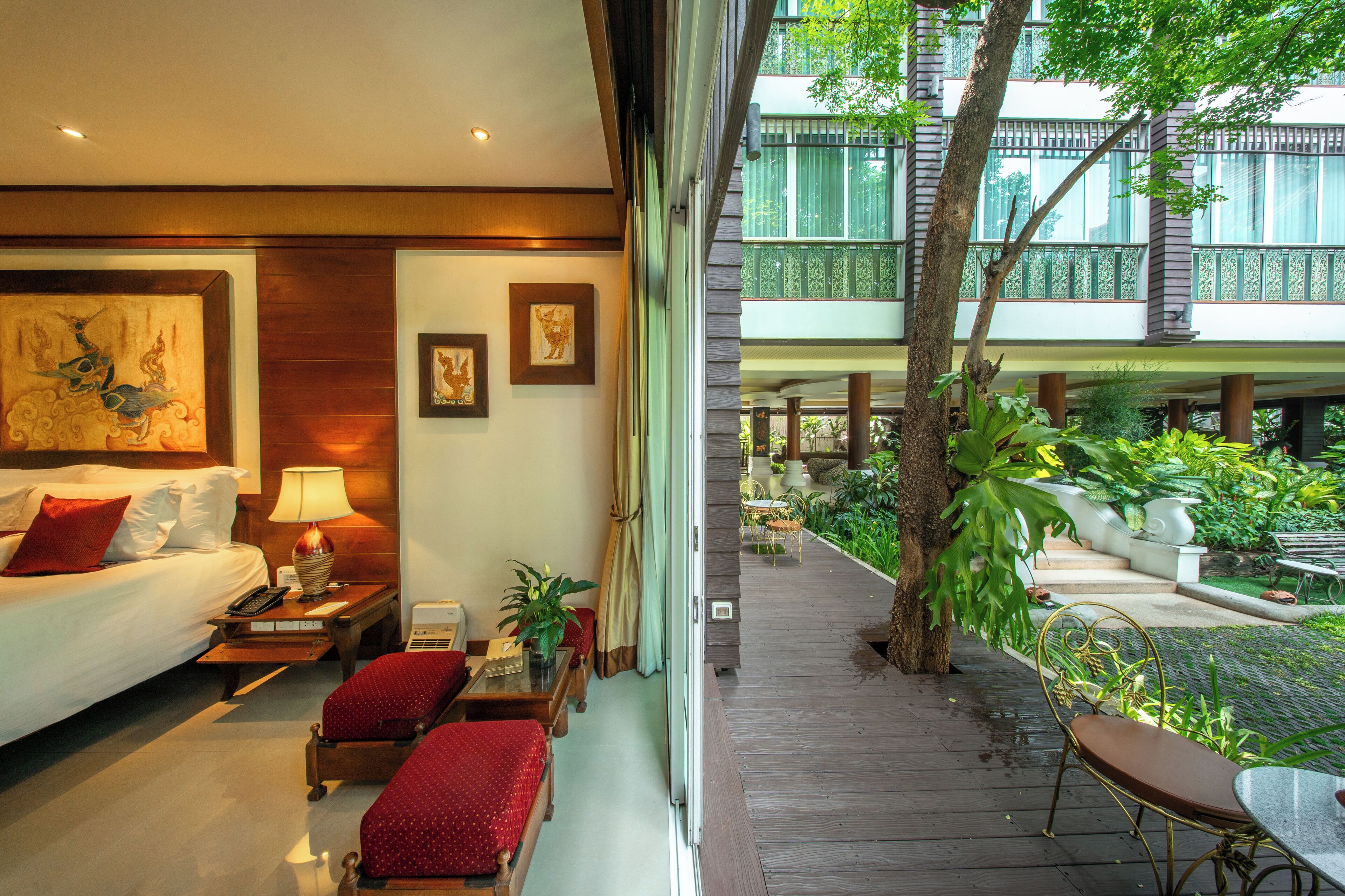 Deluxe Balcony Room (Air Purifier) | Television