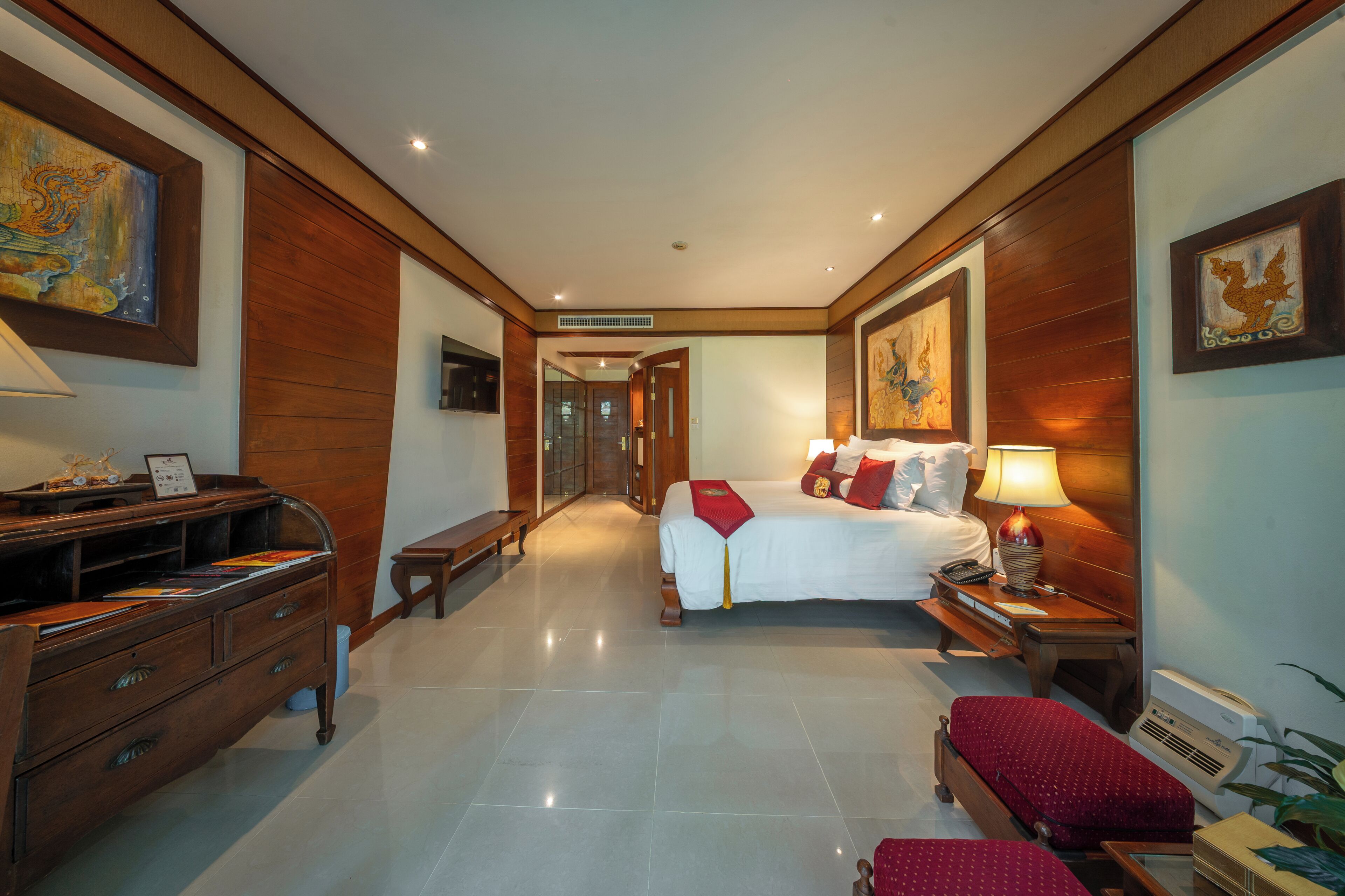 Deluxe Balcony Room (Air Purifier) | Television