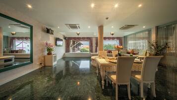 Grand Two Bedroom Residence Suite (Air Purifier) | Living area
