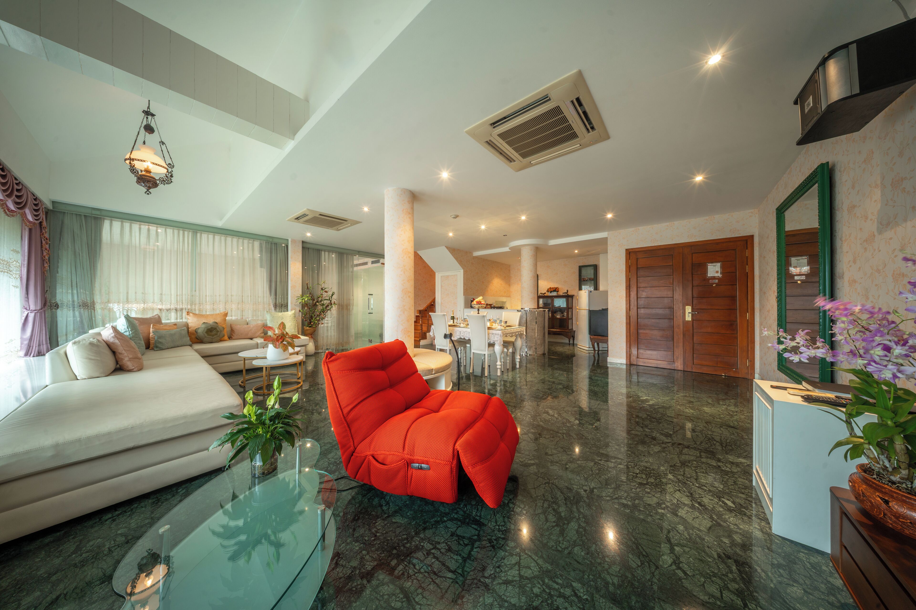 Grand Two Bedroom Residence Suite (Air Purifier) | Living area
