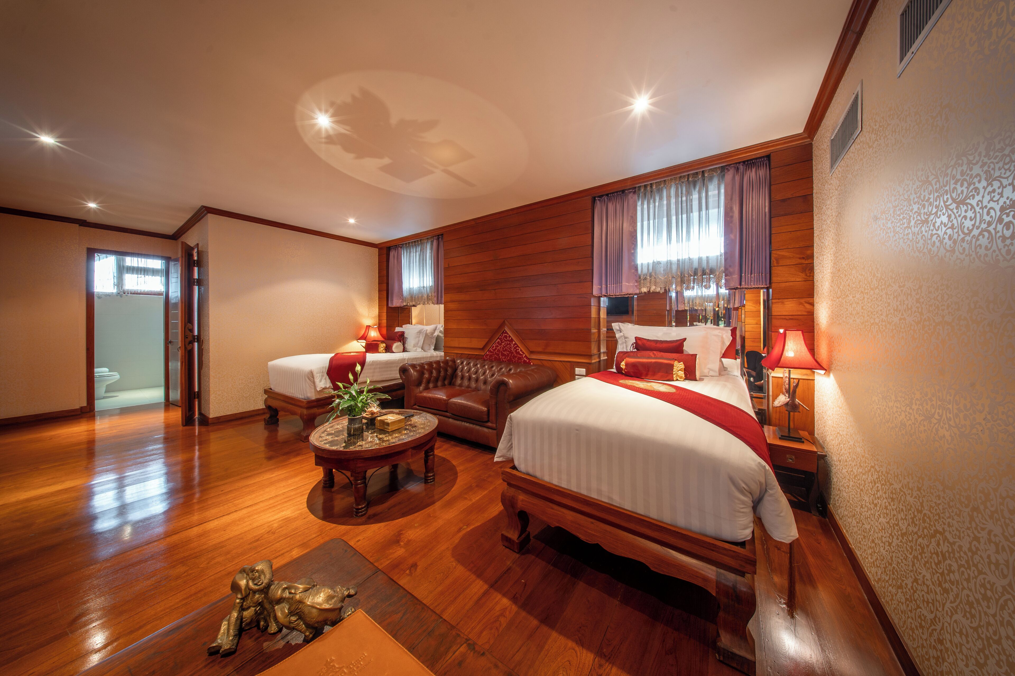 Grand Two Bedroom Residence Suite (Air Purifier) | Minibar, una cassaforte in camera, con stile personalizzato