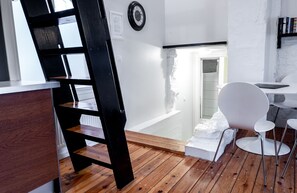 One Bedroom Deluxe Amtmannstigur 5 | Living area