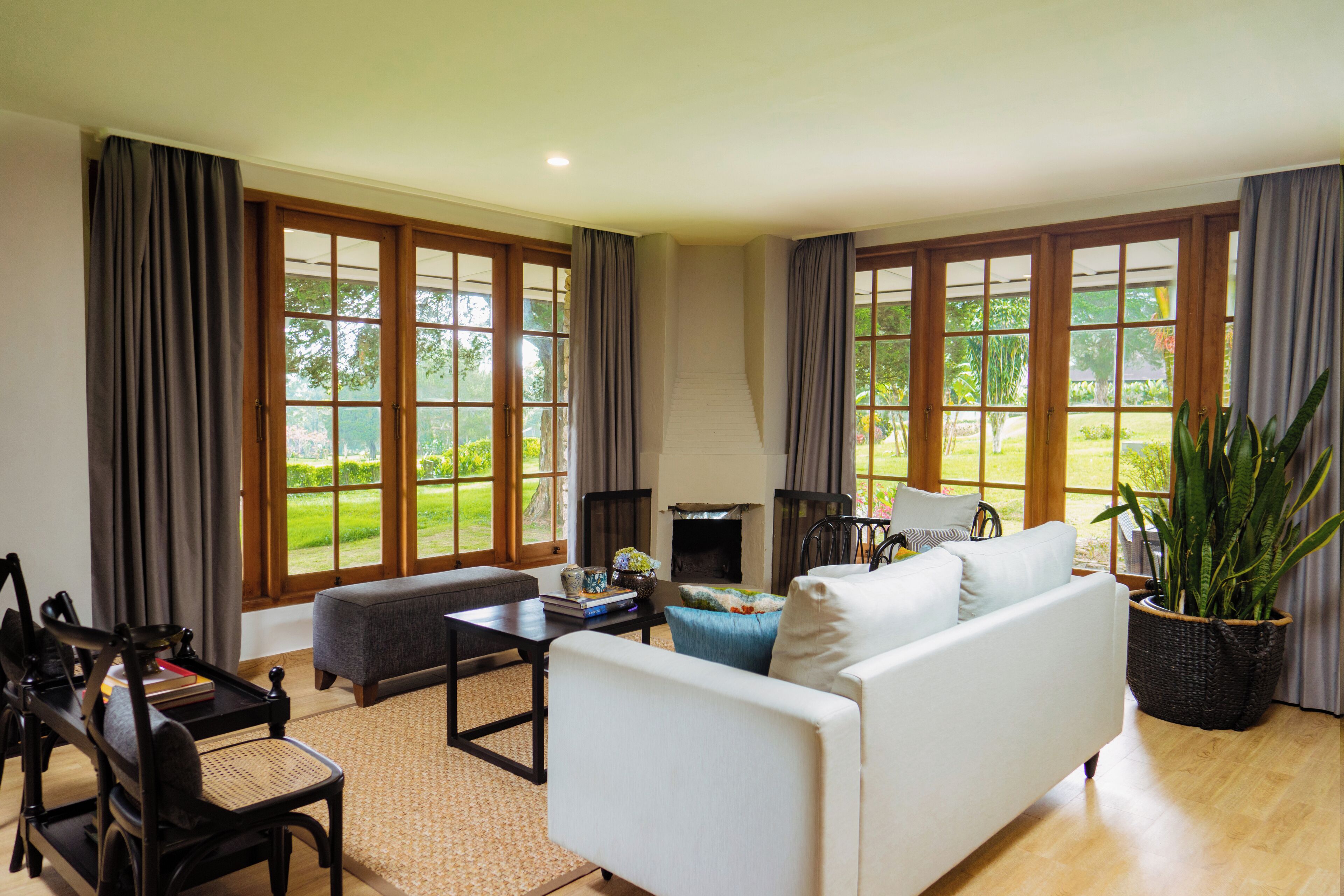 Villa, 1 Bedroom, Garden Area (Beratan Mountain Villa) | Living area | 32-inch LCD TV with cable channels, TV