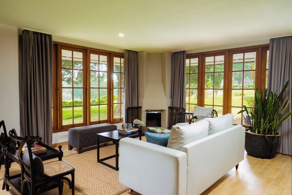 Villa, 1 Bedroom, Garden Area (Beratan Mountain Villa) | Living area