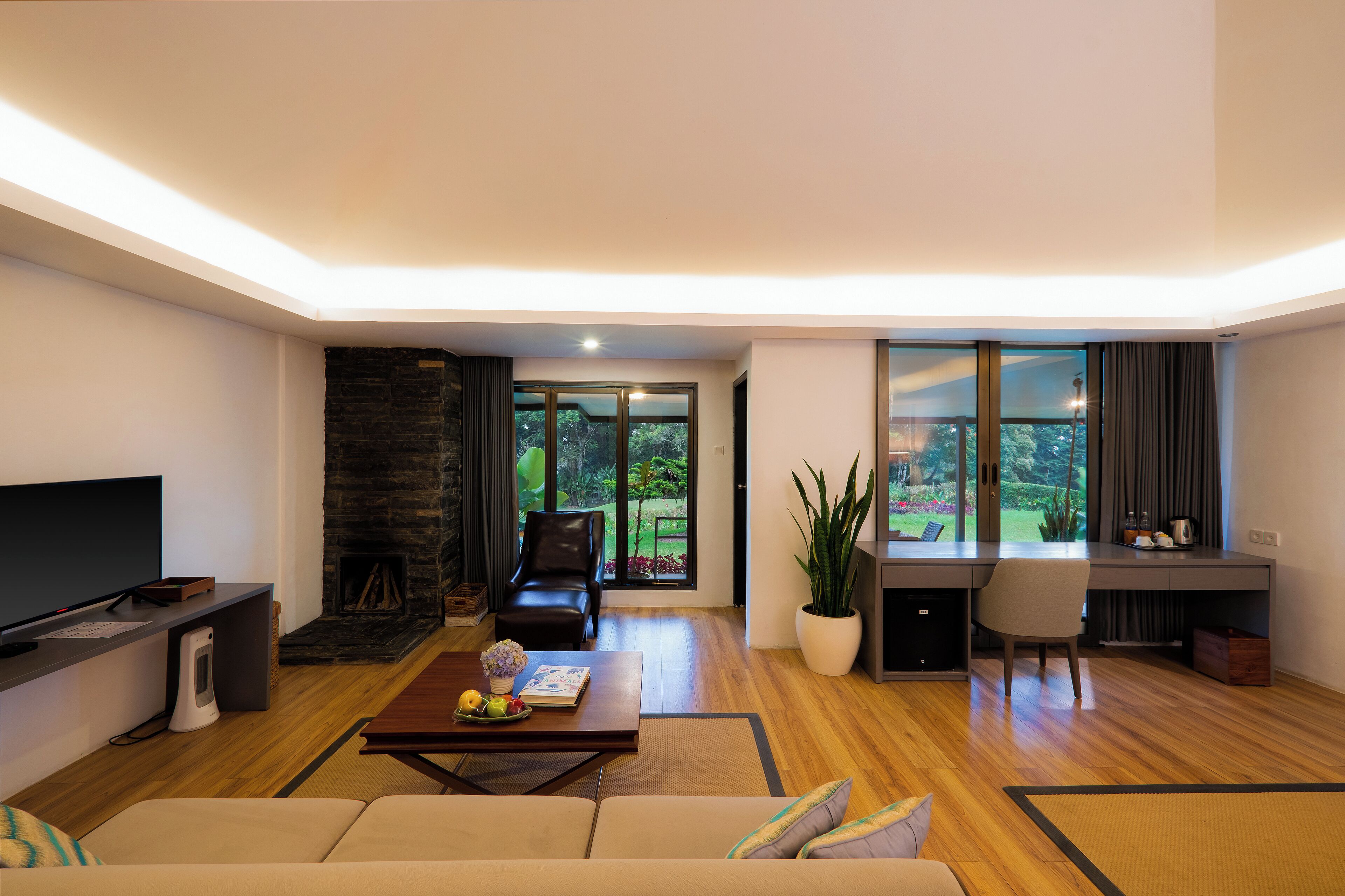 Premium Suite, 1 King Bed, Garden Area (Chalet) | Living area | 32-inch LCD TV with cable channels, TV