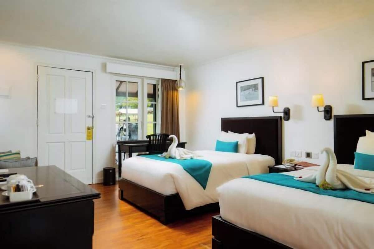 1 bedroom, premium bedding, in-room safe, desk
