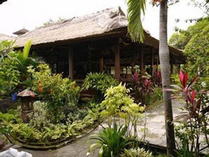 Bagian depan properti