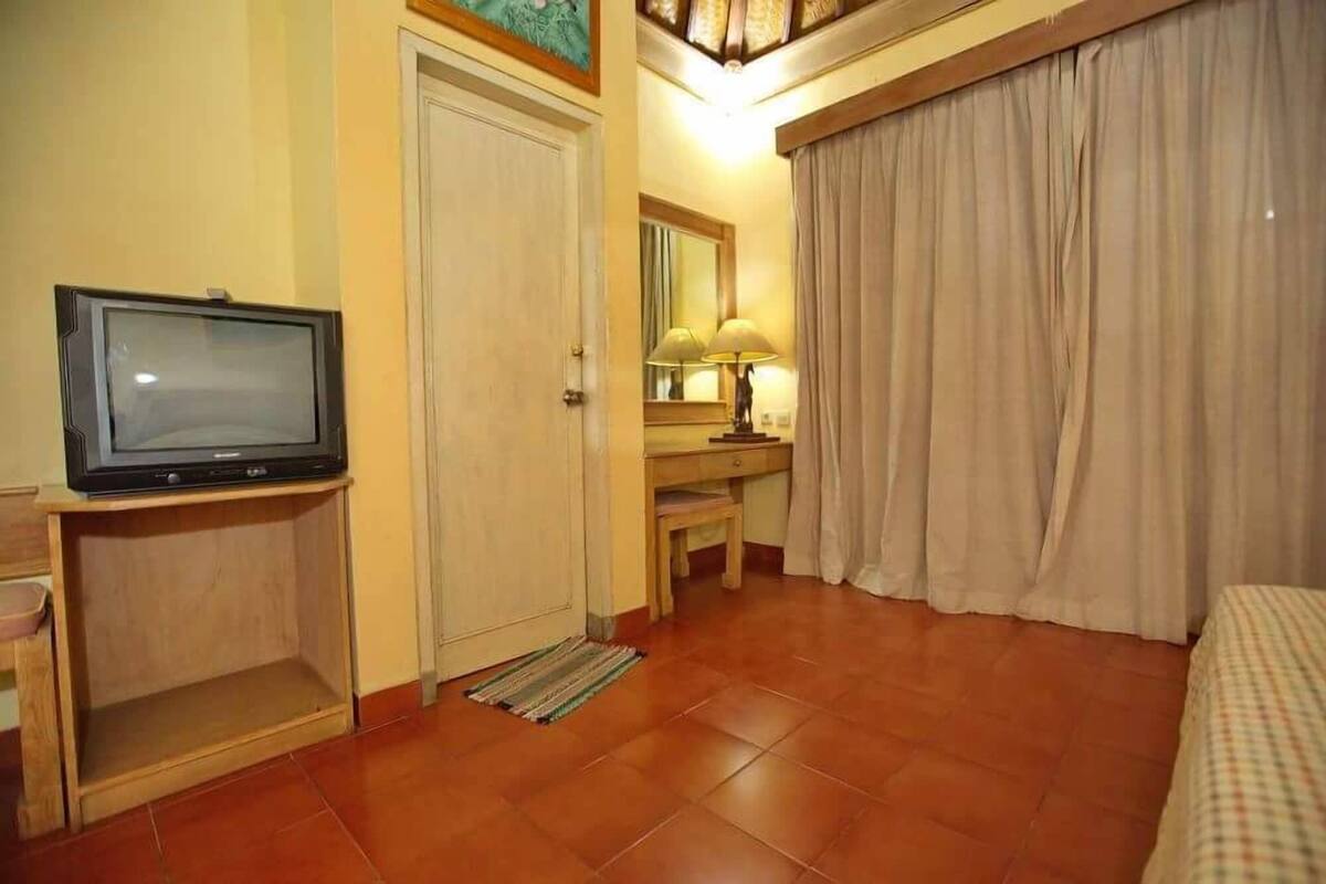 Deluxe Double or Twin Room | Premium bedding, pillowtop beds, in-room safe, individually decorated