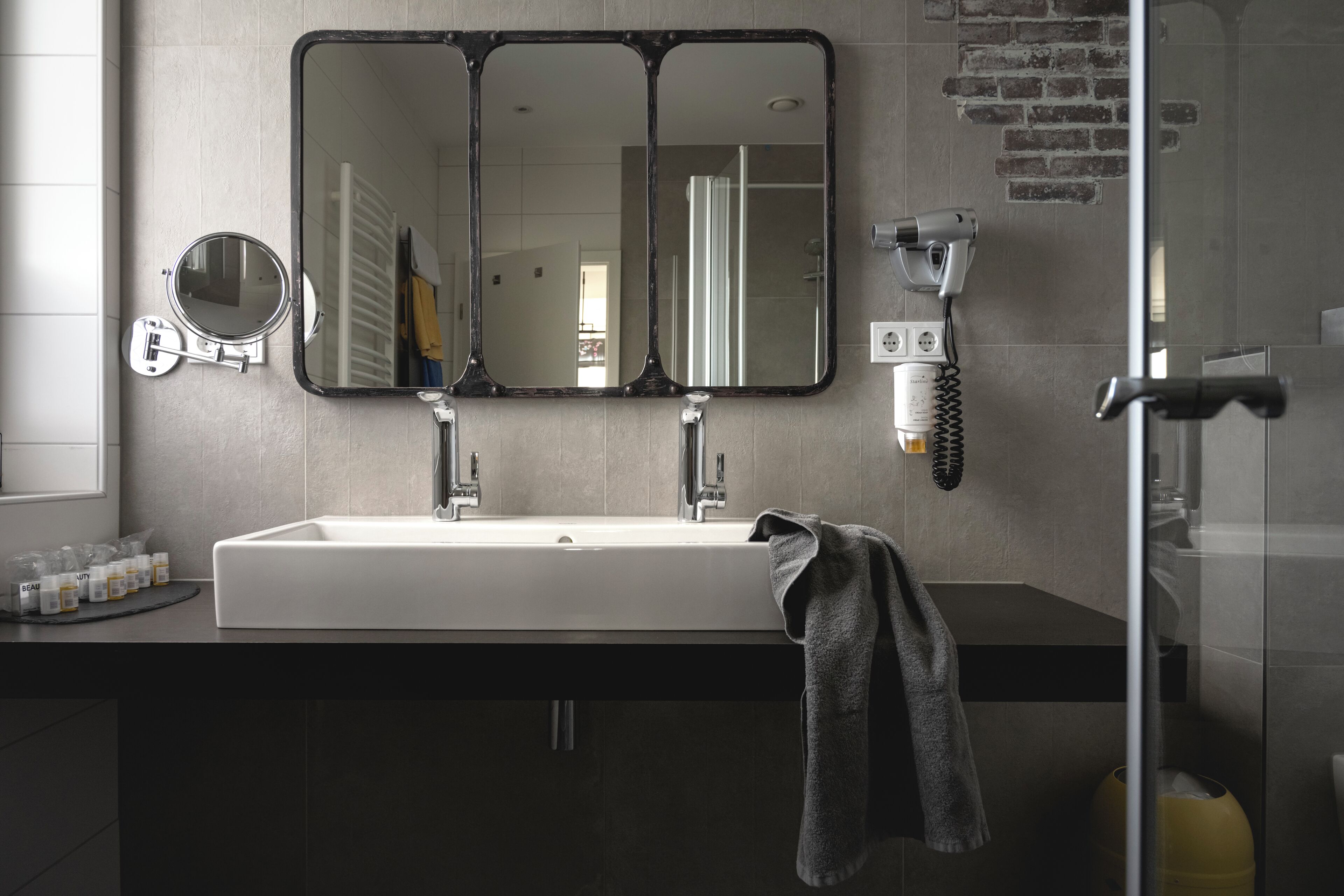 superior studio | hypo-allergenic bedding, minibar, in-room safe, desk