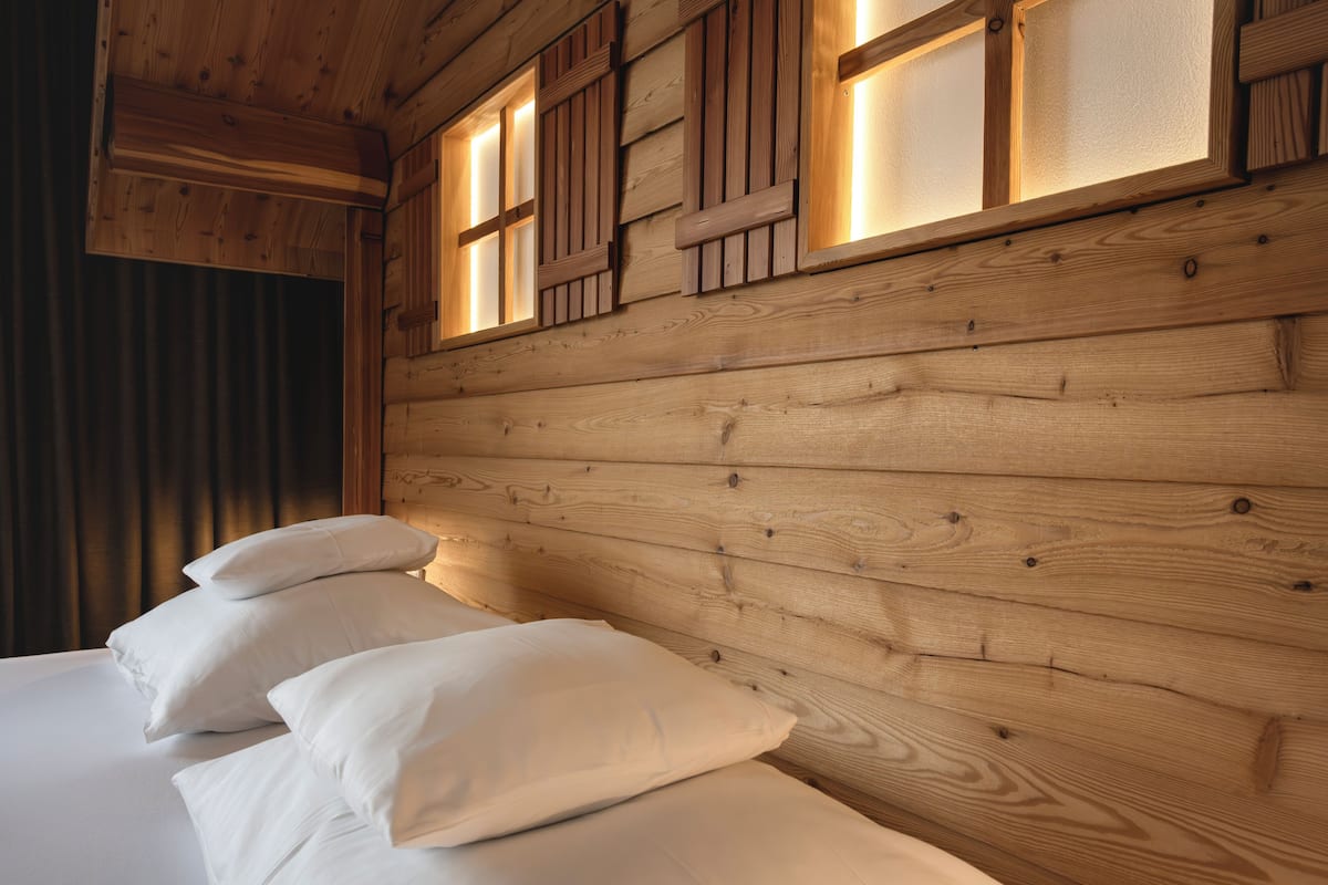 superior double room | hypo-allergenic bedding, minibar, in-room safe, desk