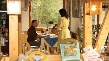 Mittagessen und Abendessen, regionale Küche