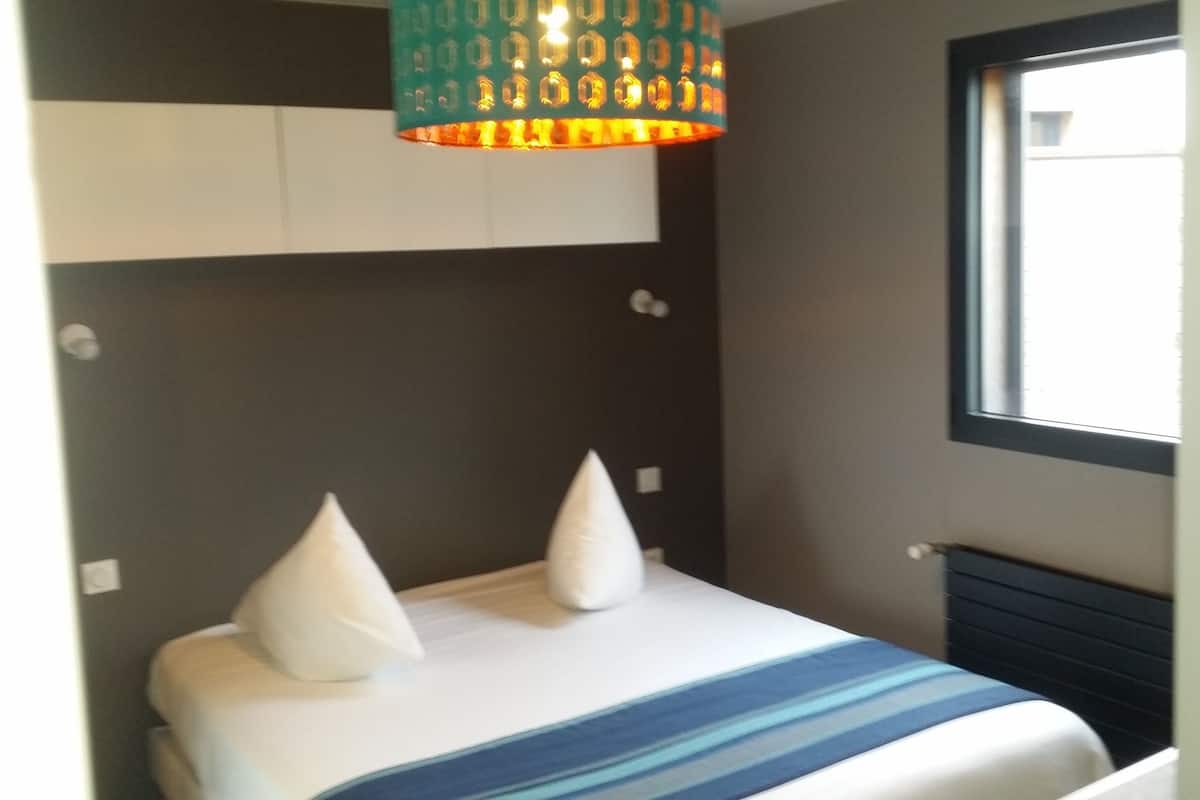 Dúplex familiar, 4 habitaciones | Ropa de cama de alta calidad y caja de seguridad en la habitación