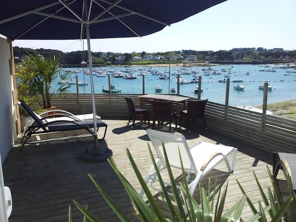 Superior Double Room, Courtyard View | Terrace/patio