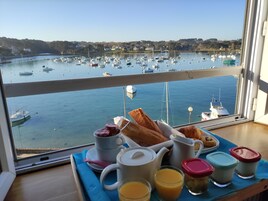 Servicio de comidas en la habitación