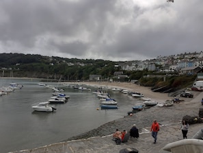 Beach - Feathers Hotel, Bar and Restaurant (Aberaeron)