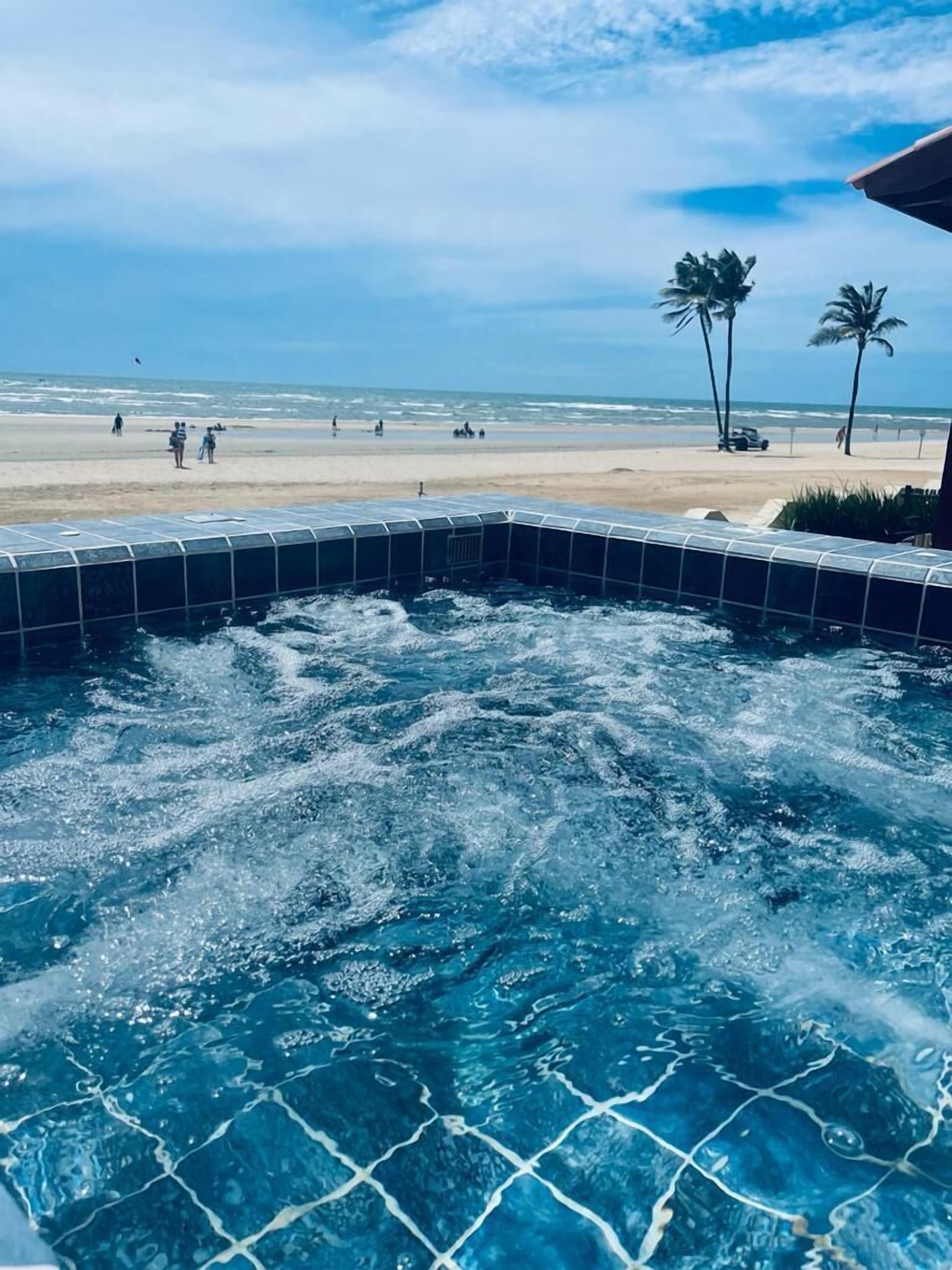 beach bliss jacuzzi | private spa tub