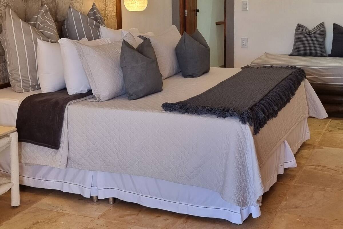 beach bliss | minibar, in-room safe, blackout curtains, bed sheets