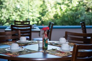 Dagelijks ontbijtbuffet inbegrepen