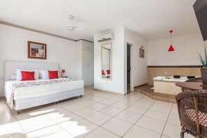 Suite Luxo | Caja fuerte, wifi gratis, ropa de cama