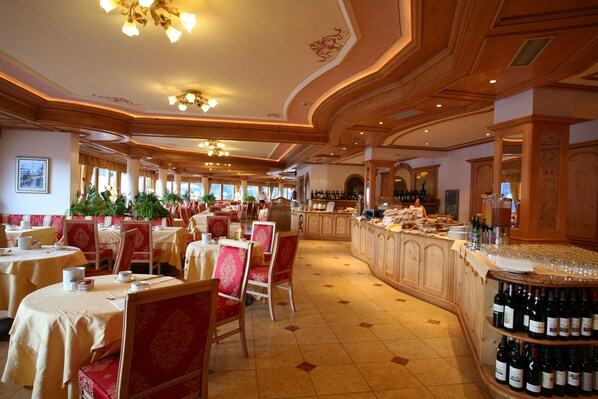 Food court