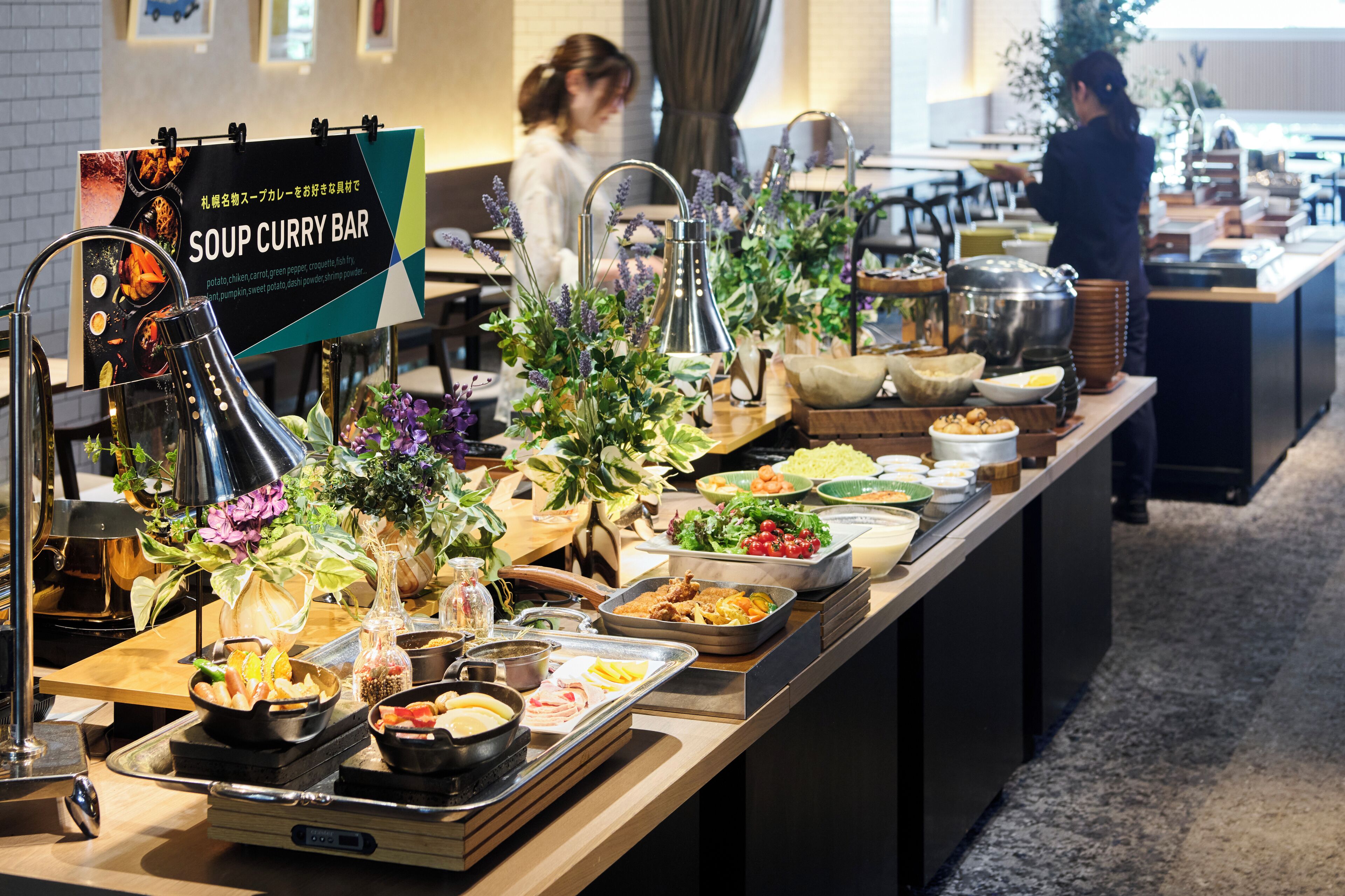 Daily buffet breakfast (JPY 3300 per person)