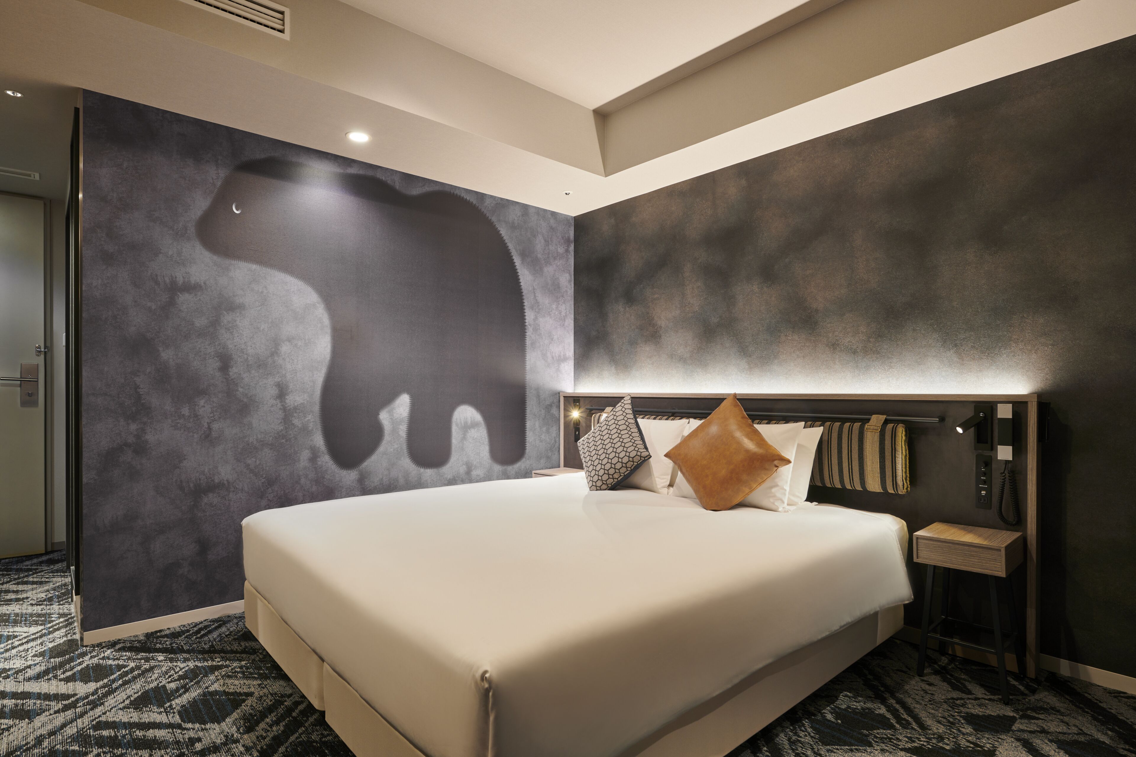 double room | 1 bedroom, down duvets, in-room safe, individually decorated