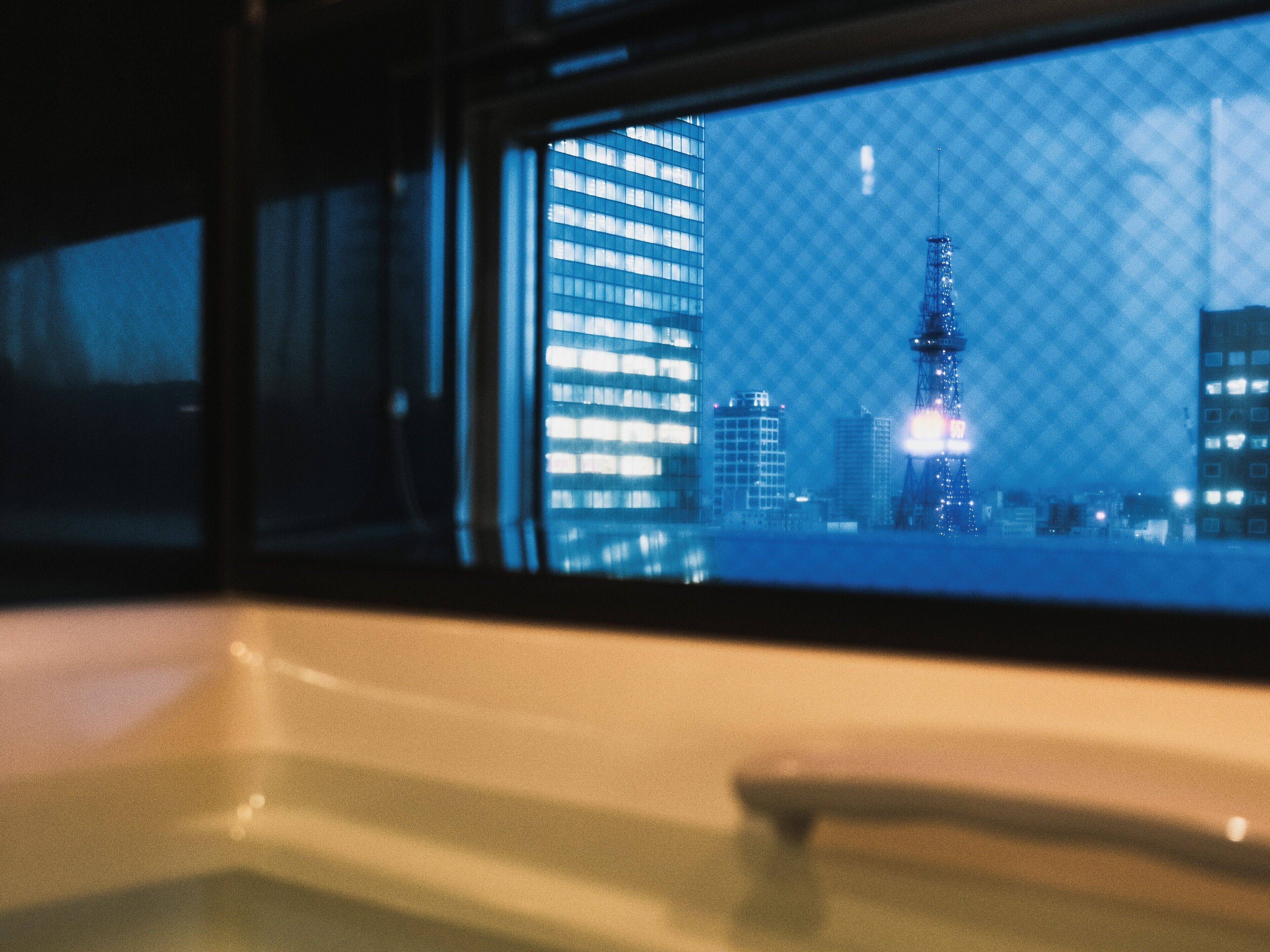 [cross floor] deluxe double room with lounge access | bathroom | hair dryer, slippers, bidet, towels