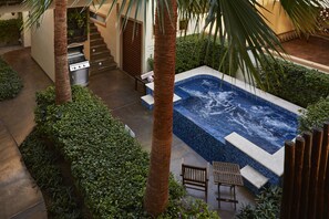Outdoor spa tub - San Angel Suites (Cabo San Lucas)