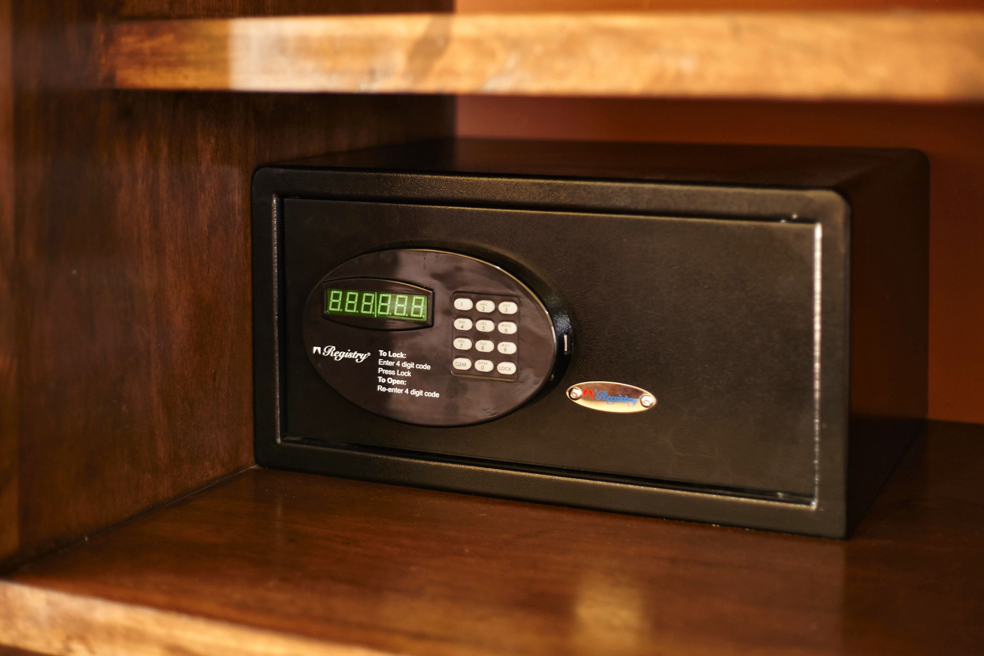 studio suite, 1 king bed | safe