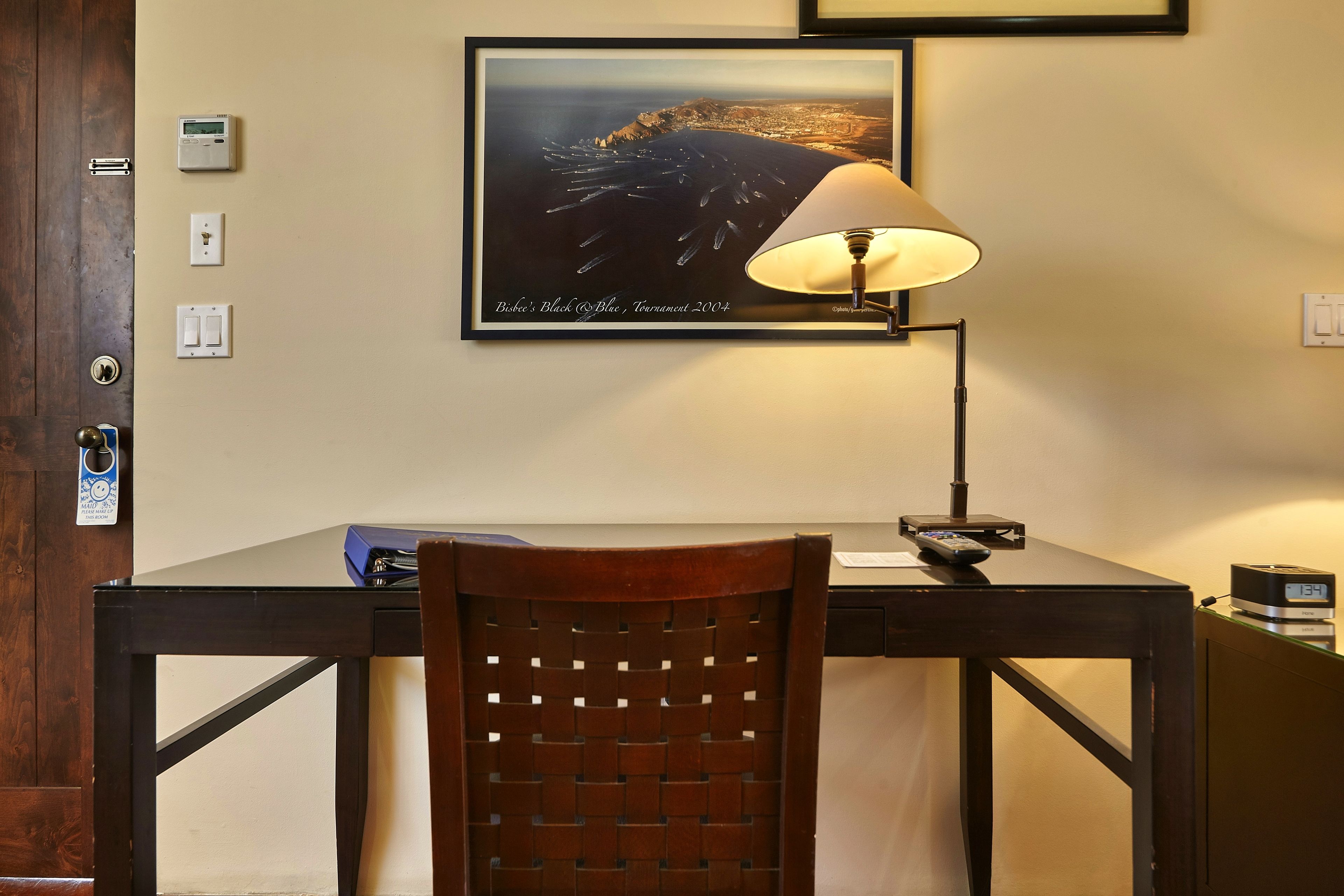 studio suite, 1 king bed | in-room business centre