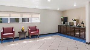 Lobby-lounge