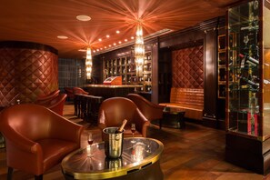 3 restaurants; lunch and dinner served - JW Marriott Panama (Panama City)