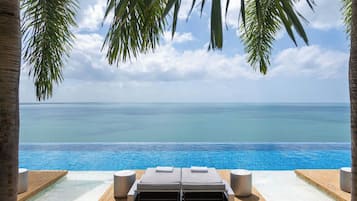 4 outdoor pools, free pool cabanas, pool umbrellas