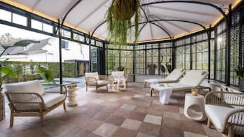Sauna, hot tub, massages